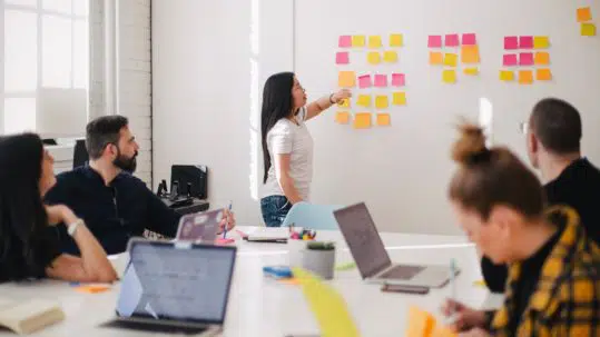 Ateliers collectifs bestfutur dédiés aux jeunes et aux parents 